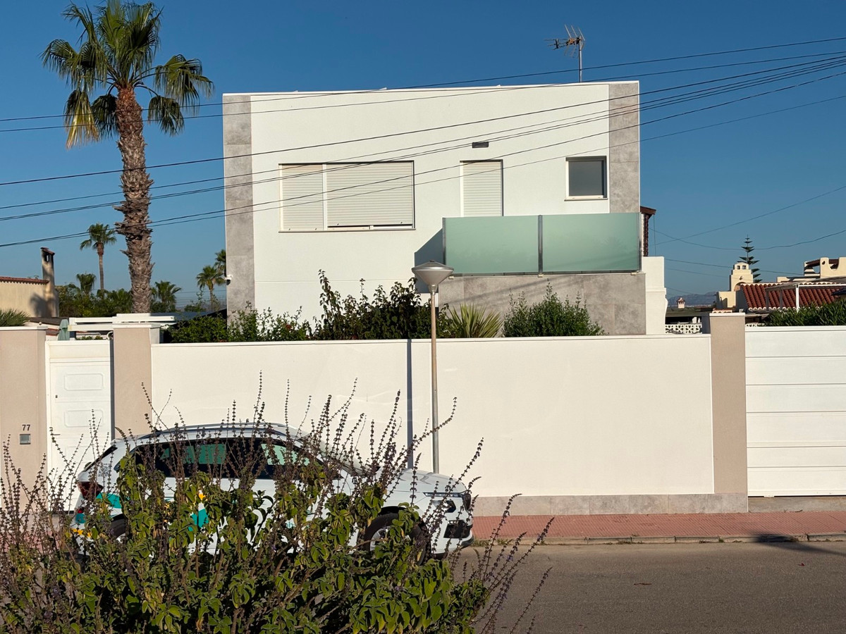Villa in Torrevieja - Image 3