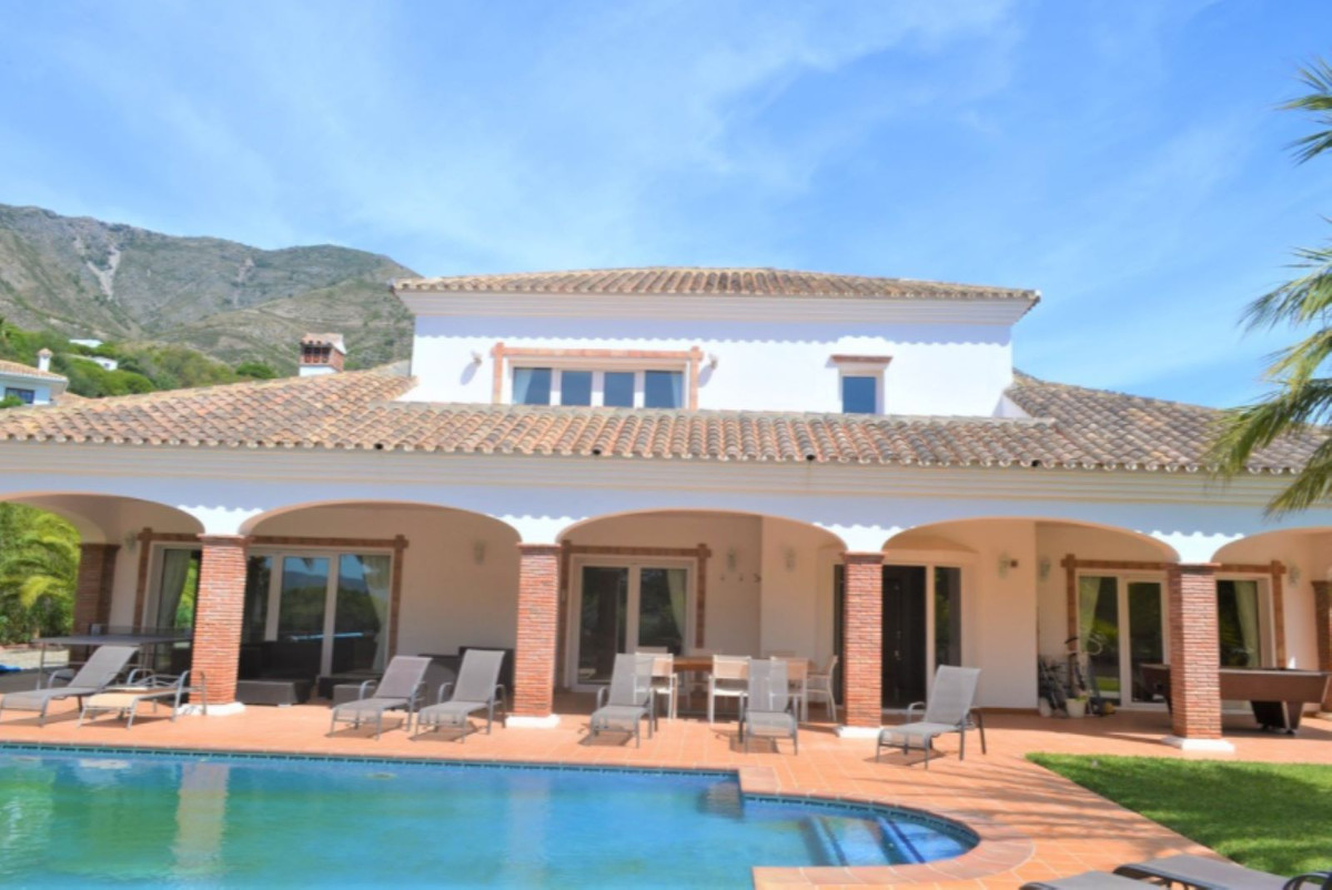 Villa in La Cala De Mijas - view 1