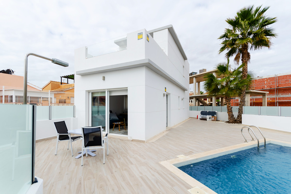 Villa in Torrevieja - view 1