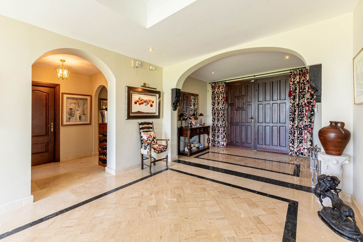 Villa in La Cala De Mijas - Image 3