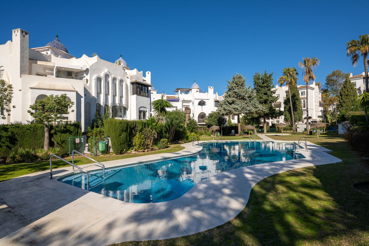 House in Sitio de Calahonda - view 1