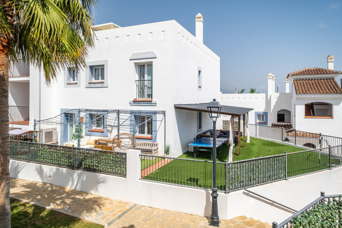 House in Benahavis - view 1