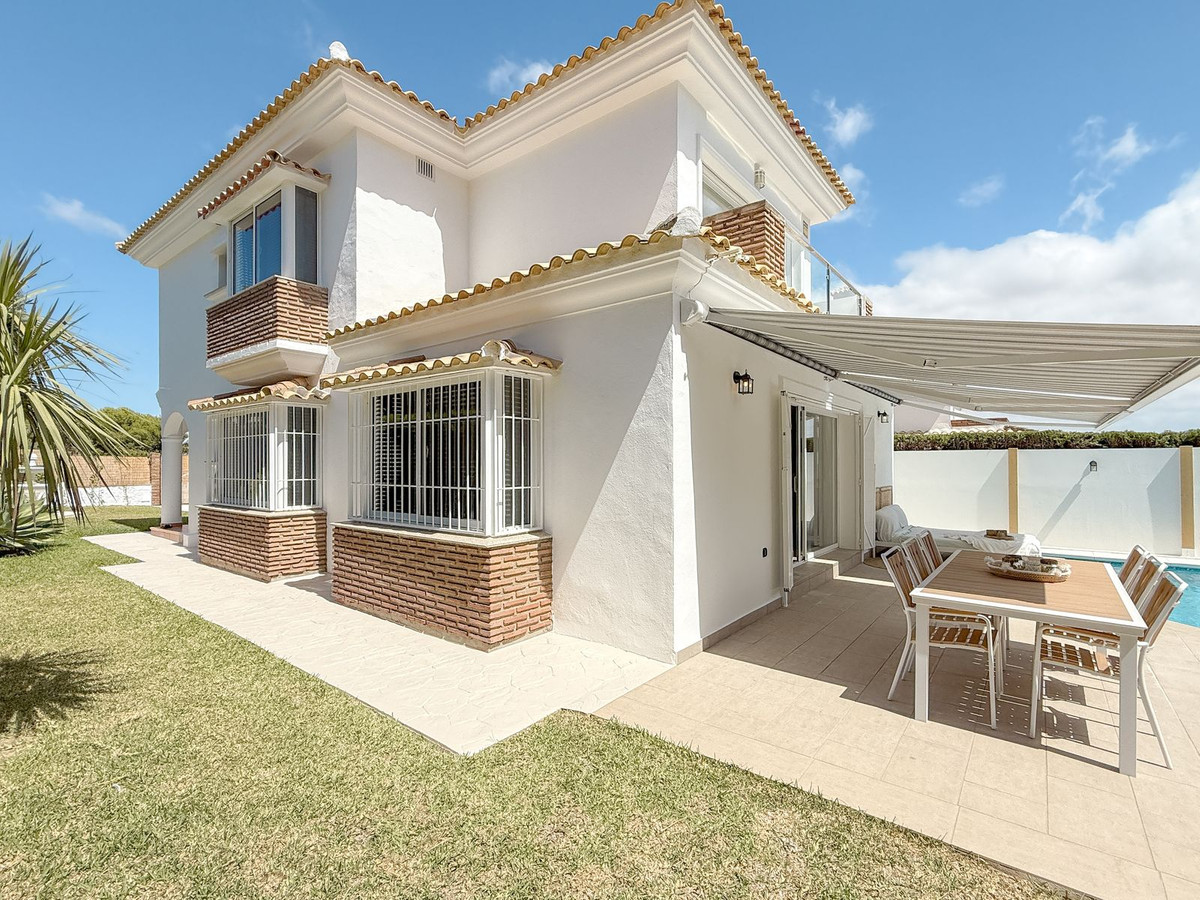 Villa in La Cala De Mijas - Image 3
