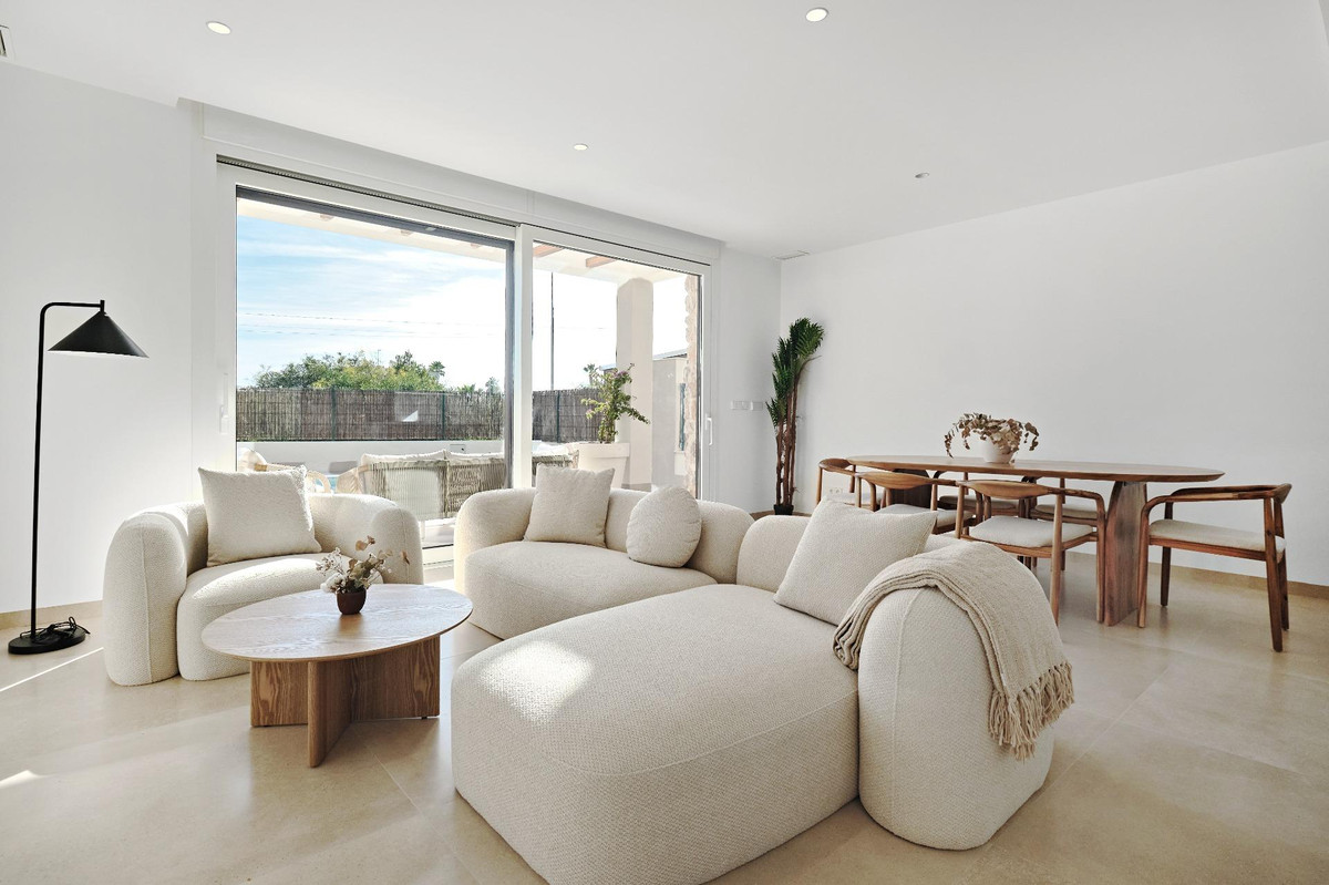 Villa in Elche - Image 3