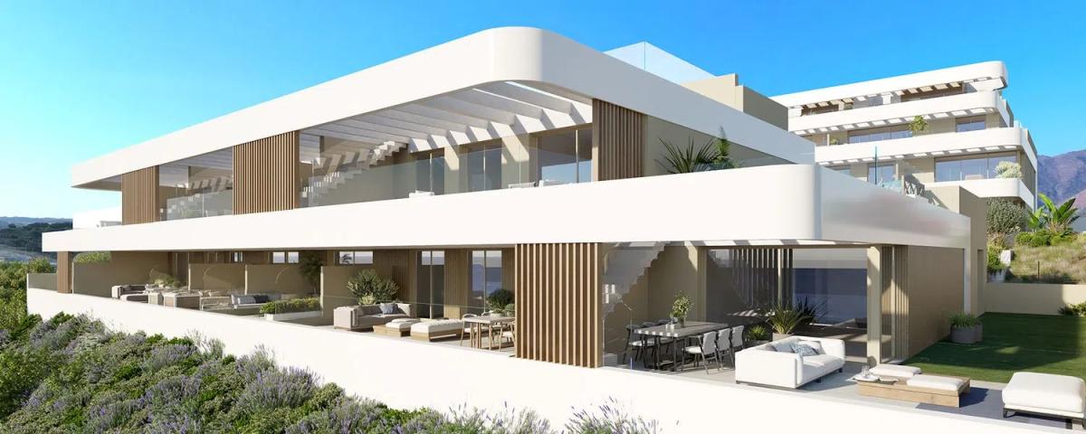 House in Estepona - Image 3