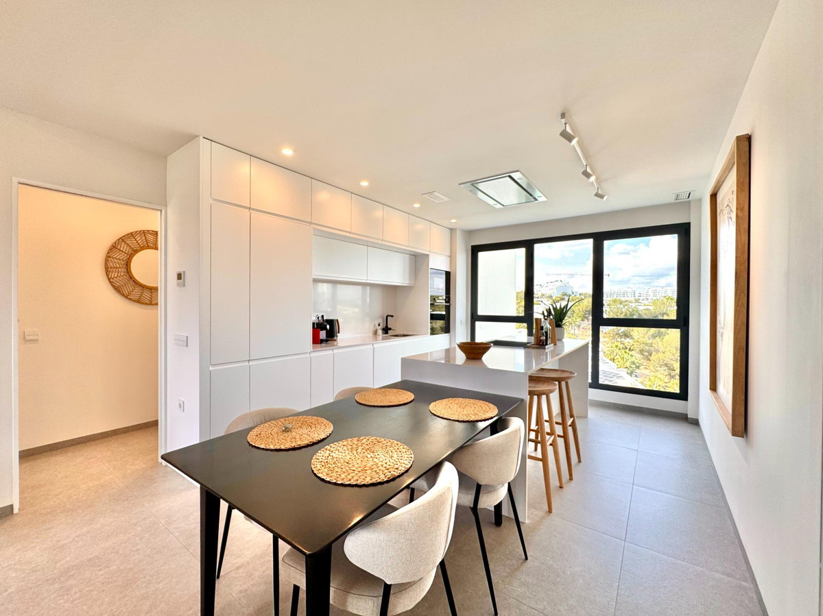 House in El Pinar de Campoverde - Image 3