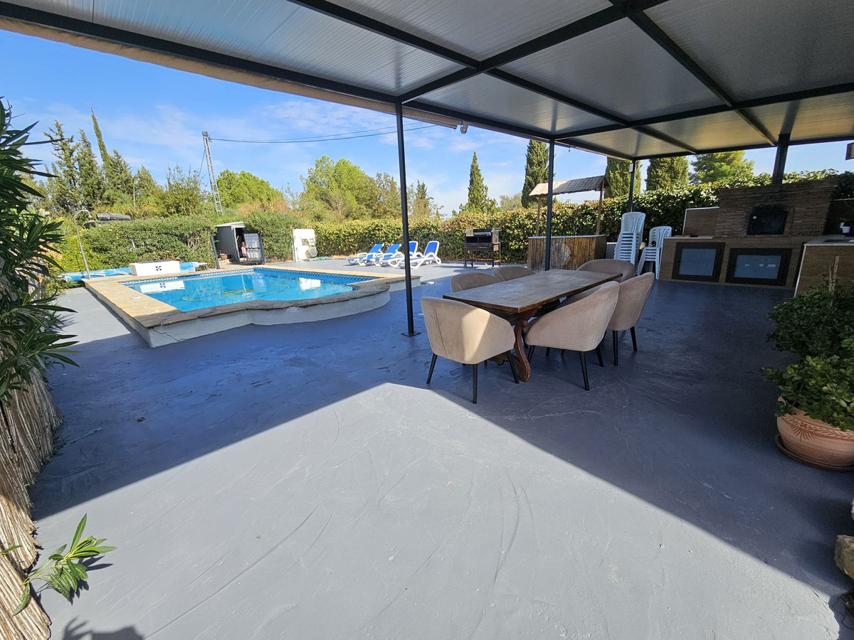 House in Coin - Image 3