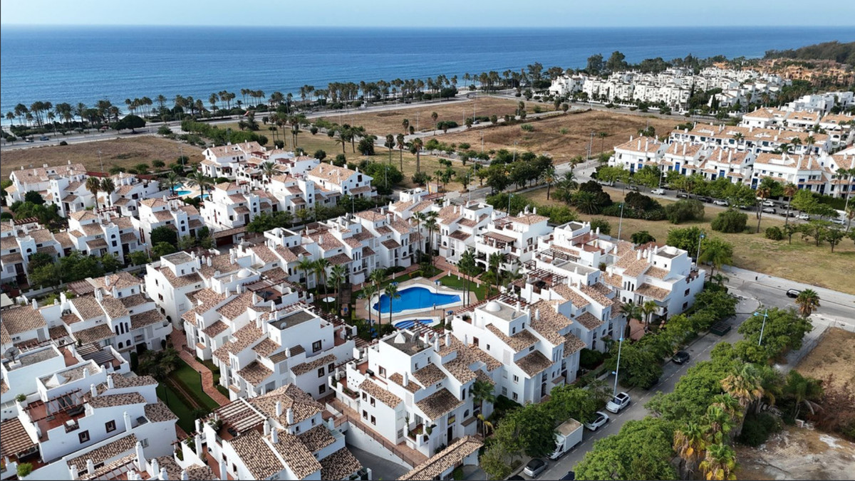 House in San Pedro de Alcantara - view 1