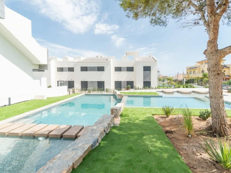 House in Torrevieja - view 1