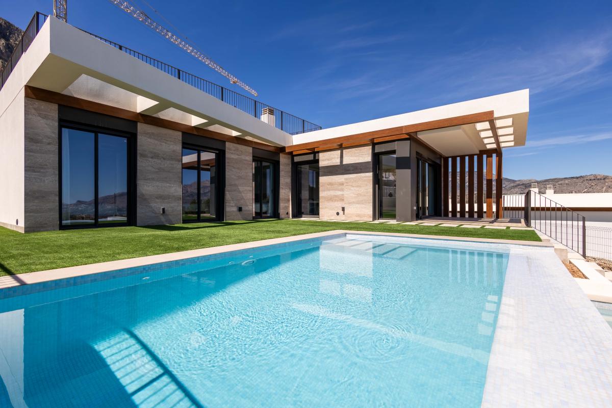 Villa in Polop - view 1