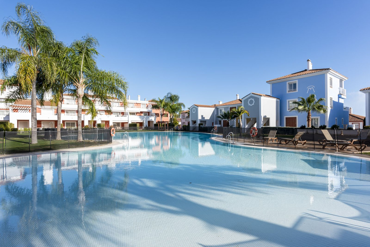 House in Estepona - view 1