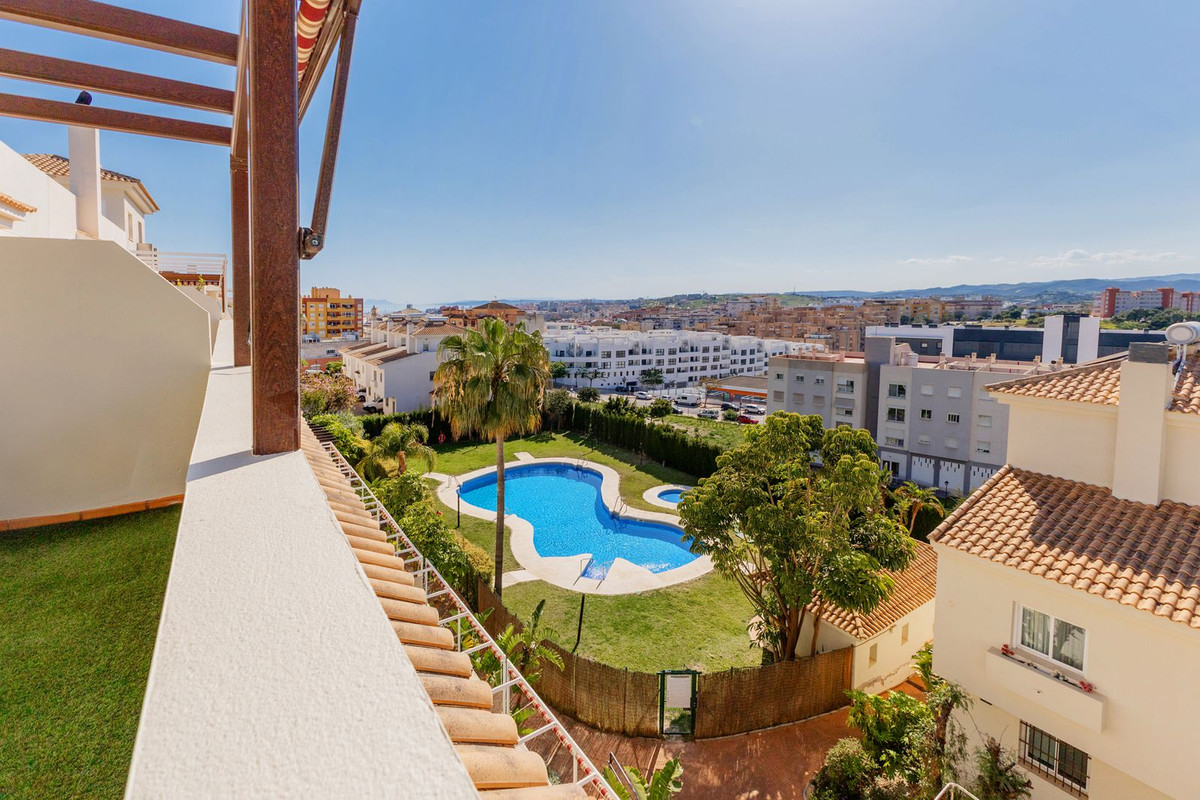 Penthouse in Estepona - view 1