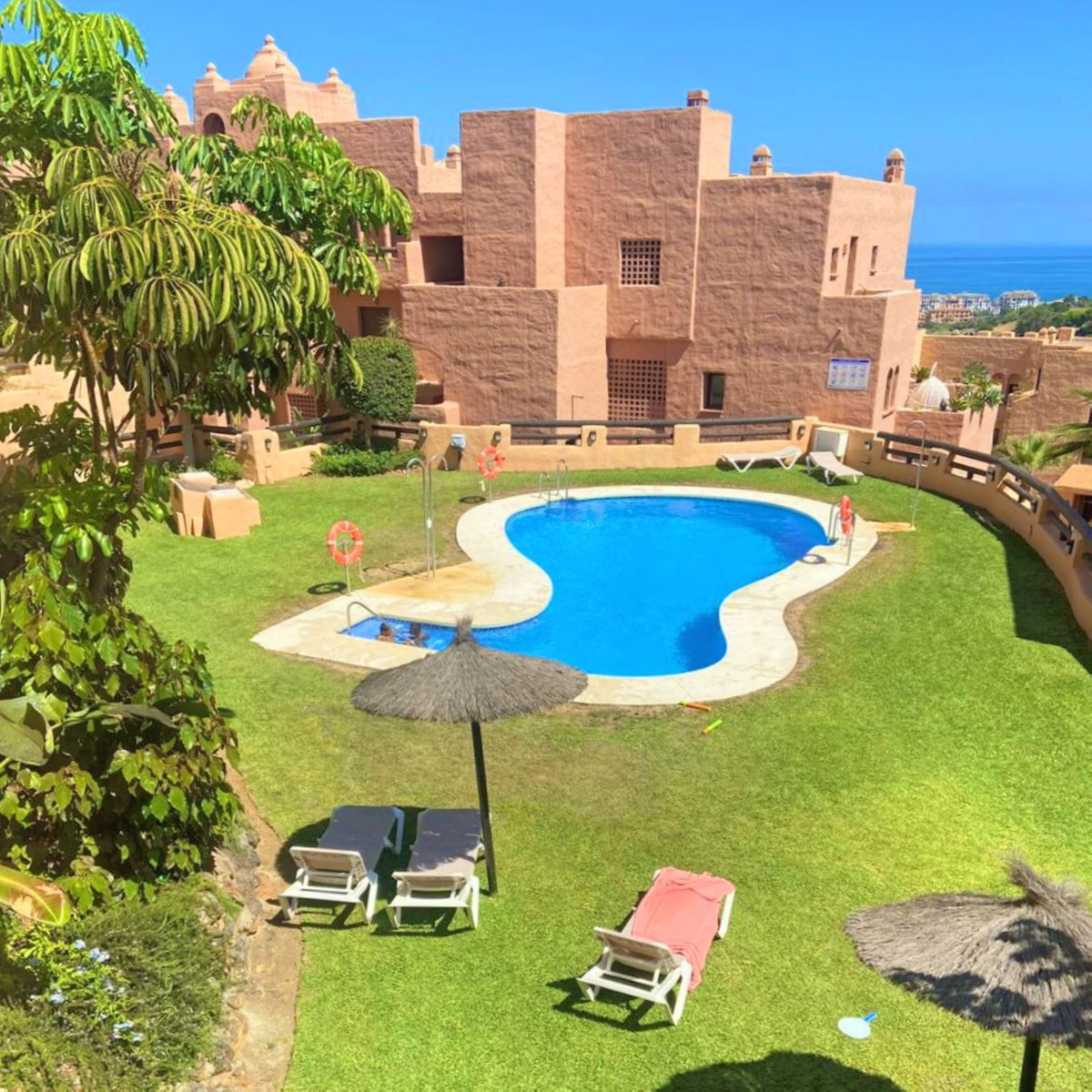 House in La Duquesa - Image 2