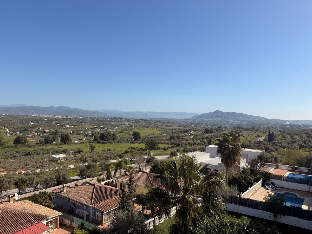 Villa in Coin - view 1