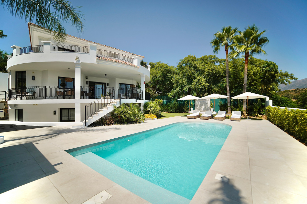 Villa in Lomas de la Quinta - view 1