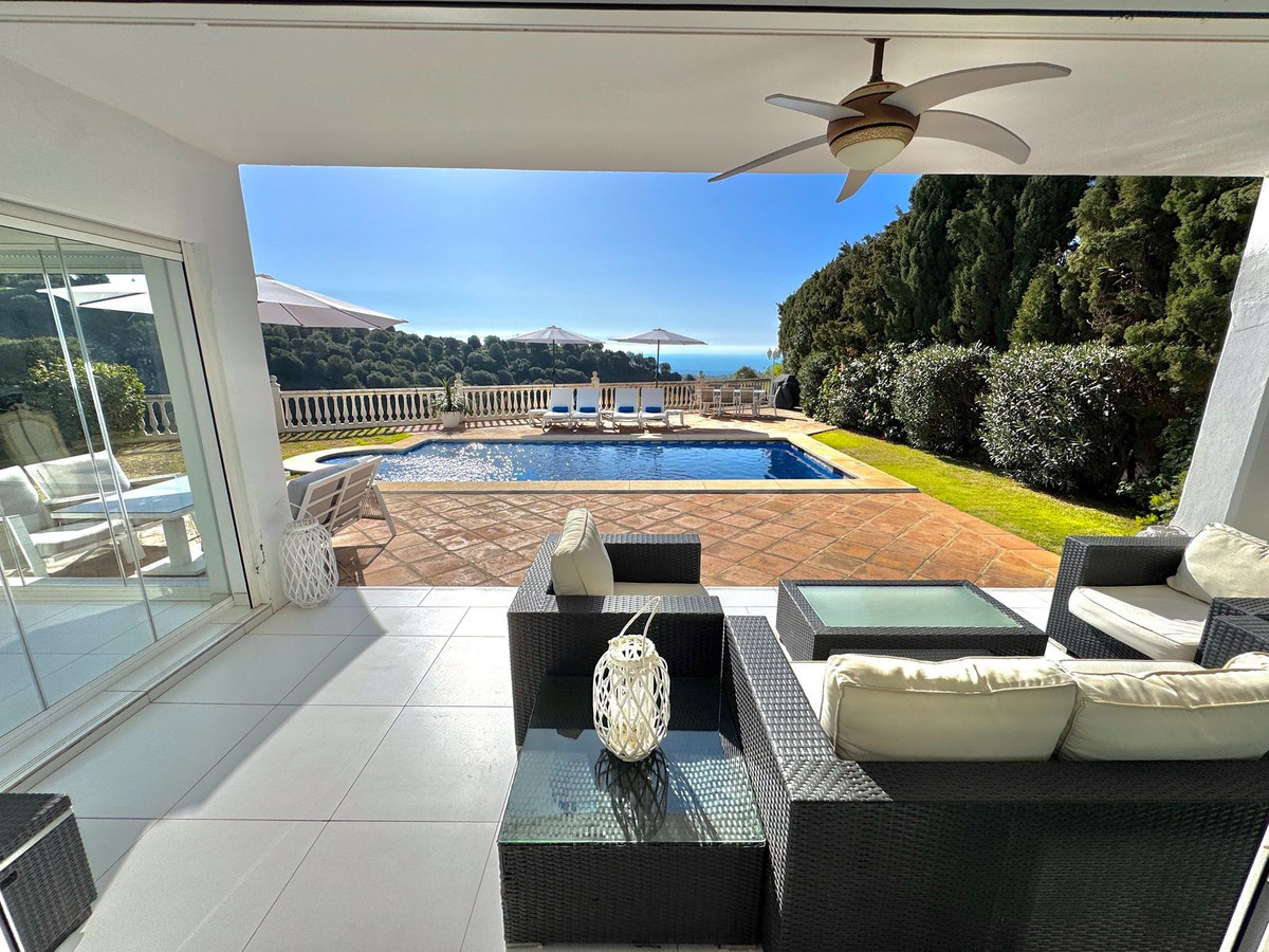 Villa in Sitio de Calahonda - Image 2