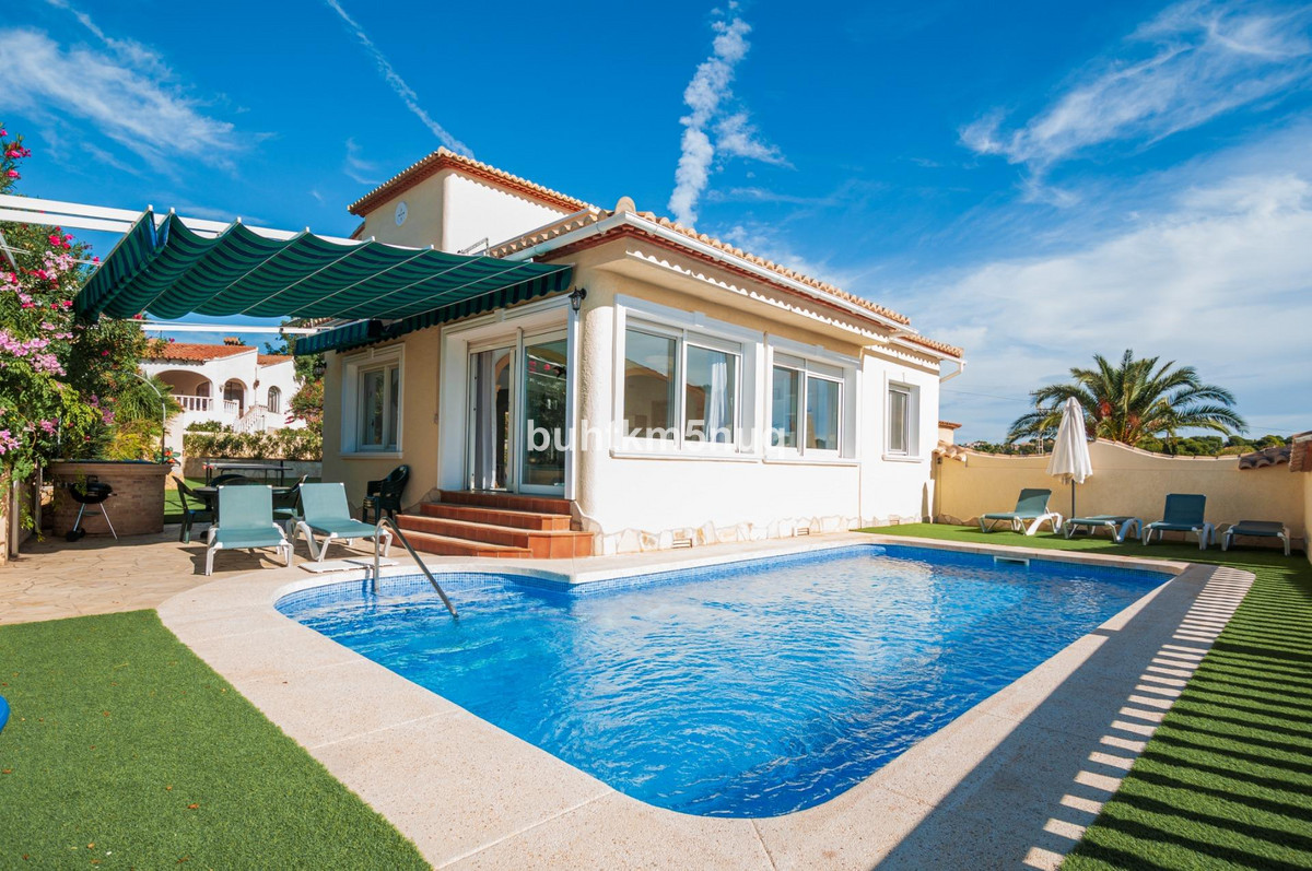Villa in Calp - view 1