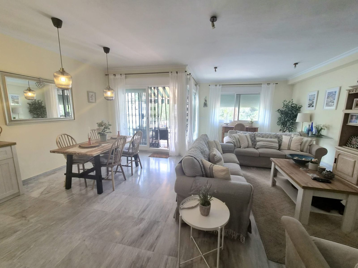 House in Alhaurin el Grande - Image 2