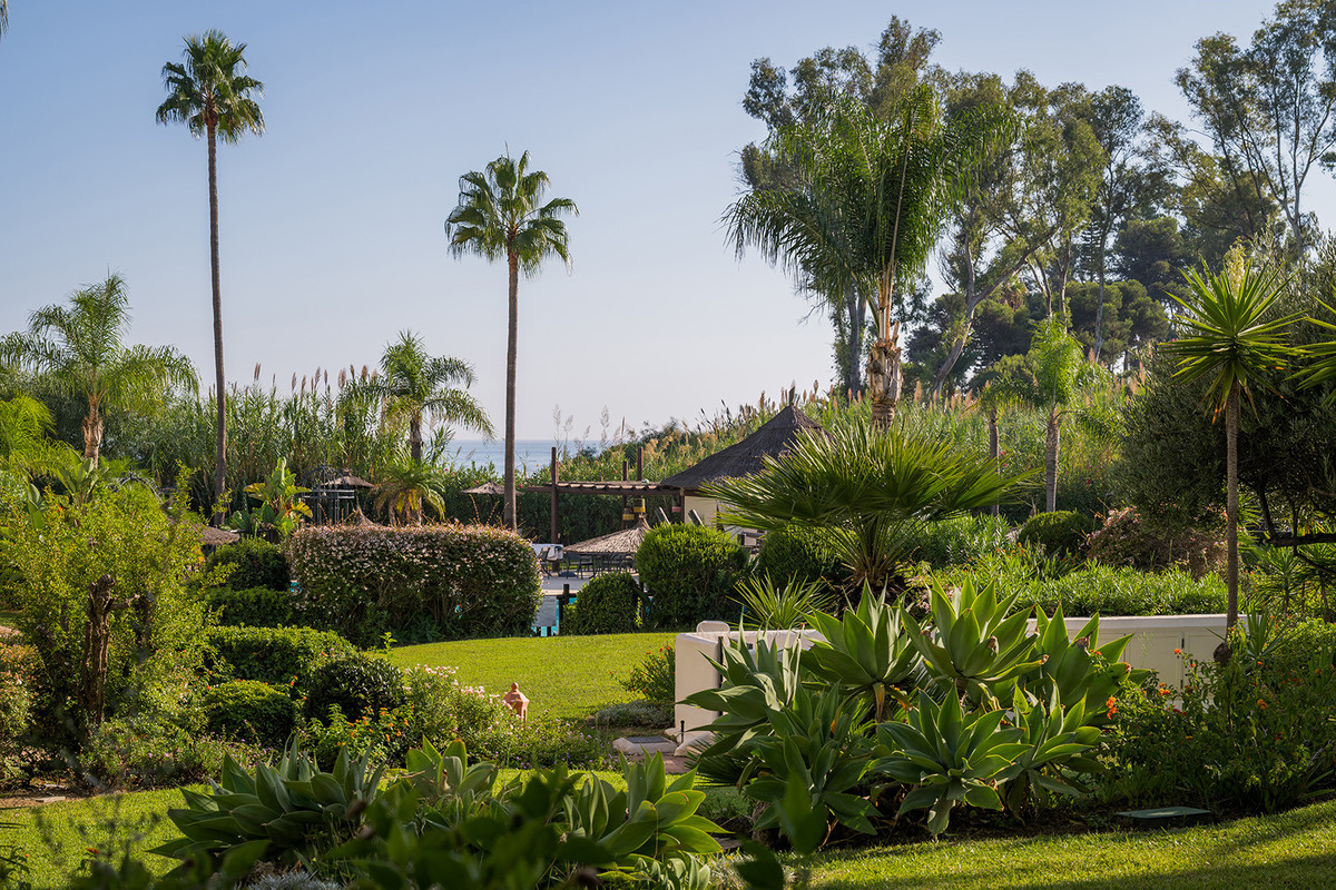House in Estepona - view 1