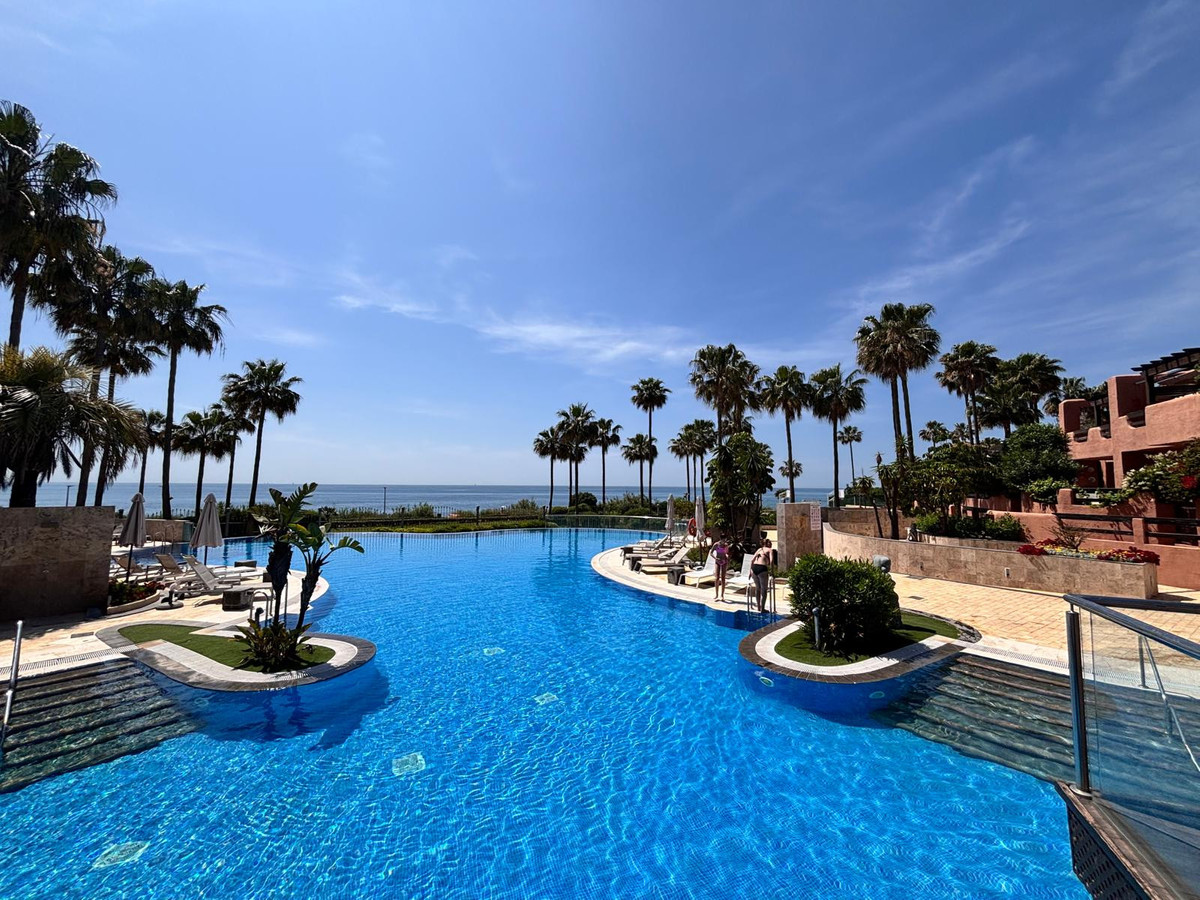 House in Estepona - view 1
