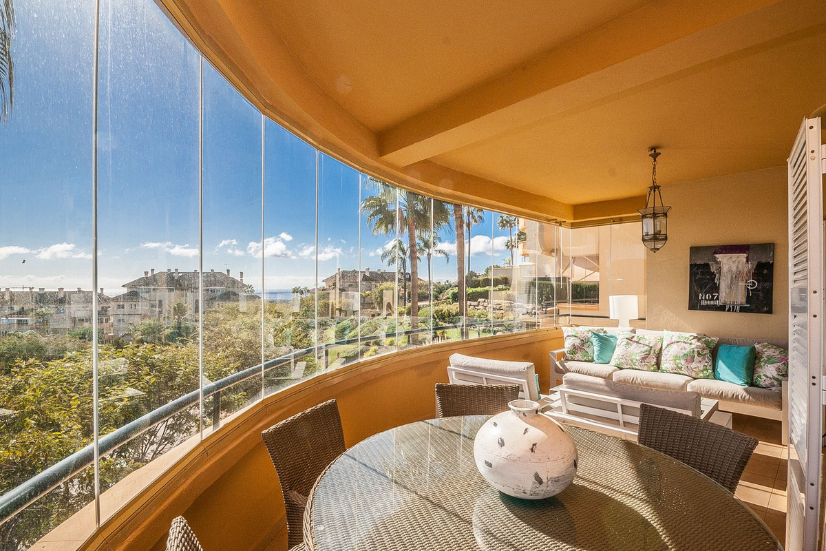 House in Elviria - view 1