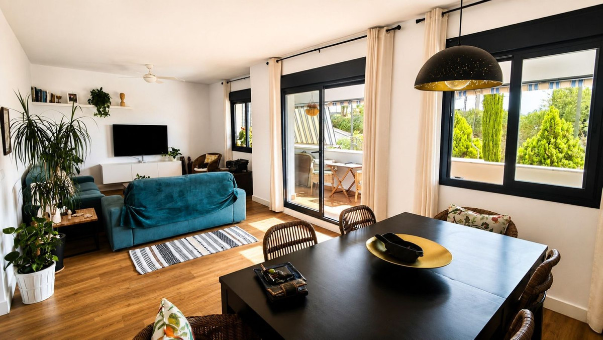 House in Estepona - Image 2