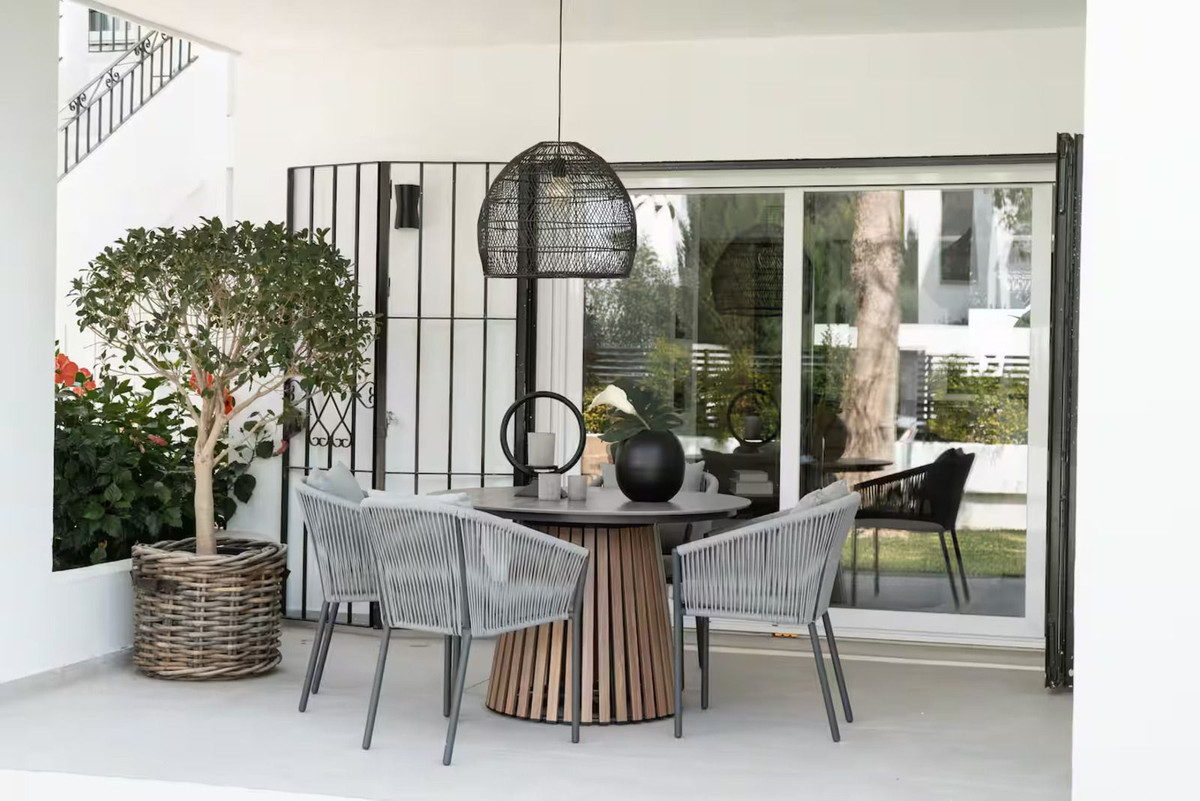 House in Nueva Andalucia - Image 2