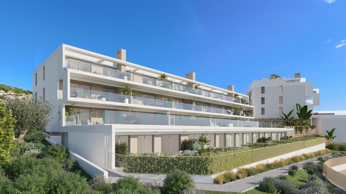 House in Estepona - Image 3