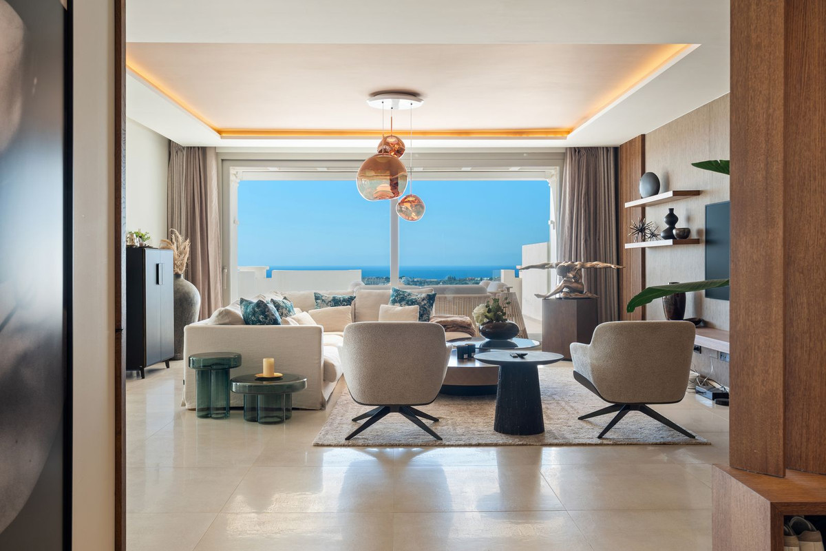 Penthouse in Nueva Andalucia - view 1