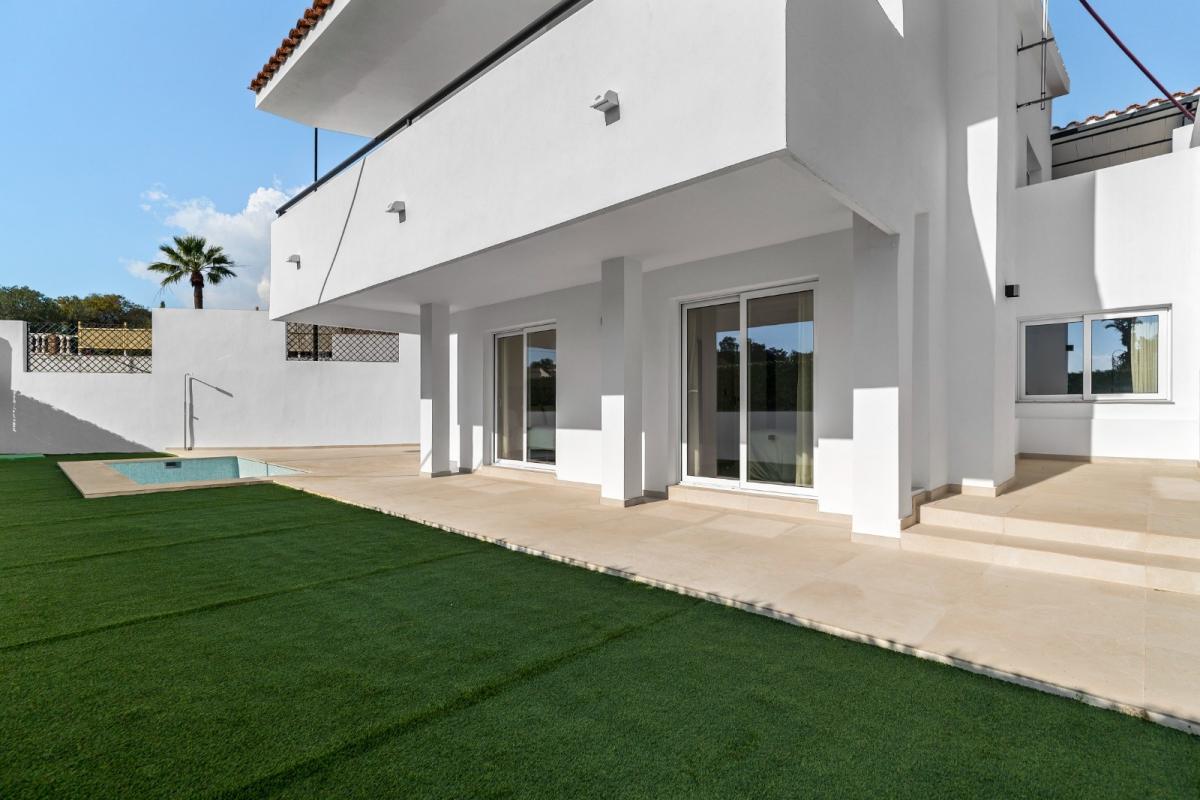 Villa in La Cala De Mijas - view 1