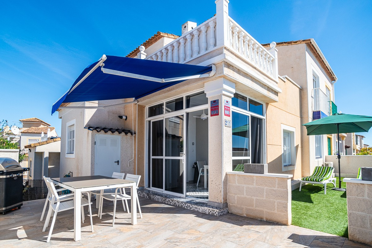 Villa in Almoradi - view 1