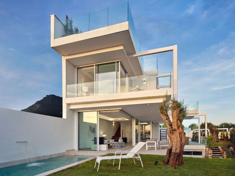 Villa in Marbella - view 1