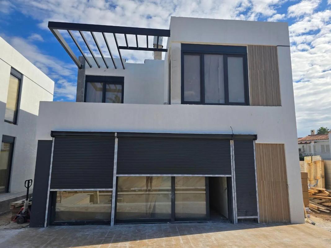 Villa in La Nucia - view 1