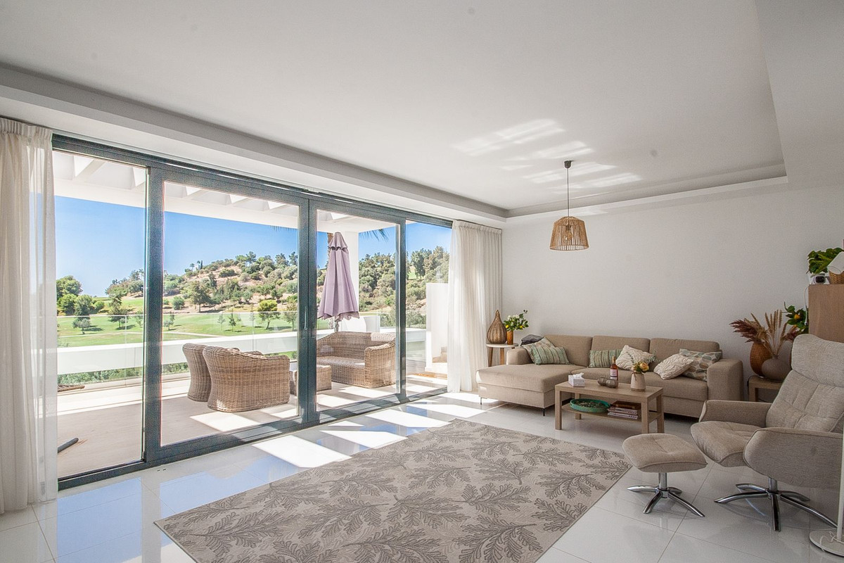 Penthouse in Benahavis - Image 3