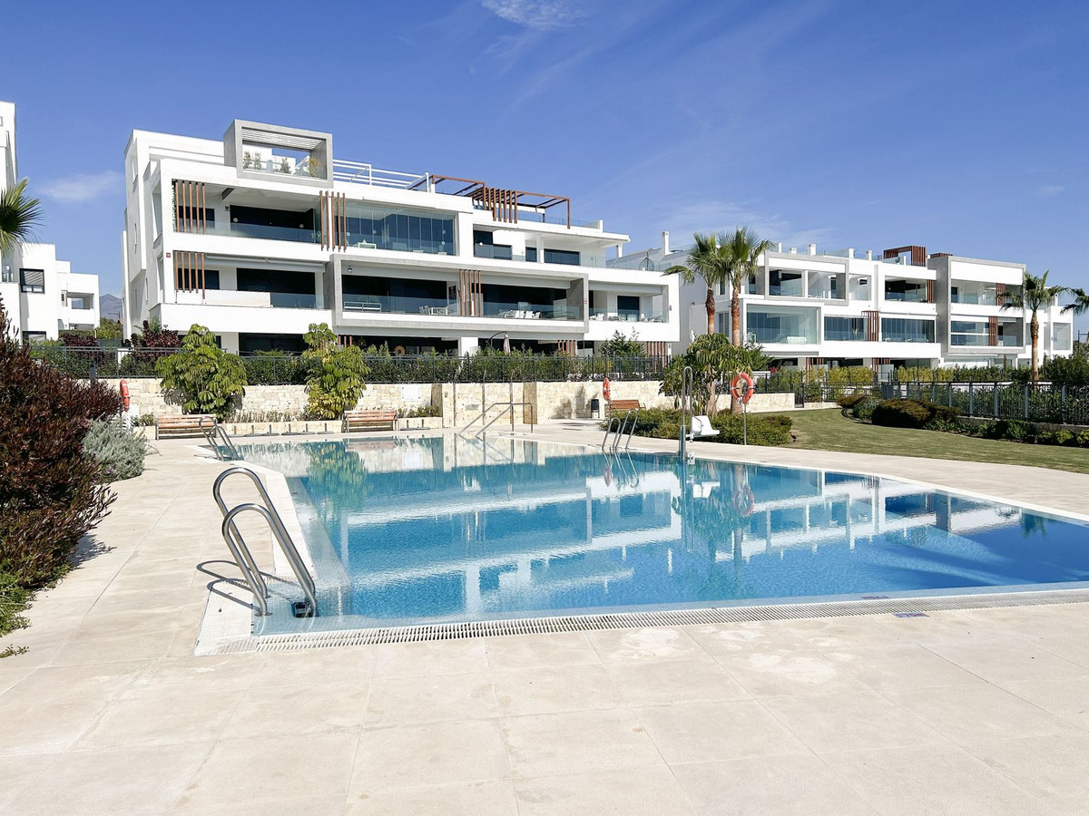 Penthouse in Estepona - view 1