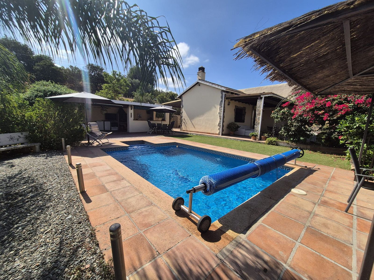 Villa in Coin - view 1