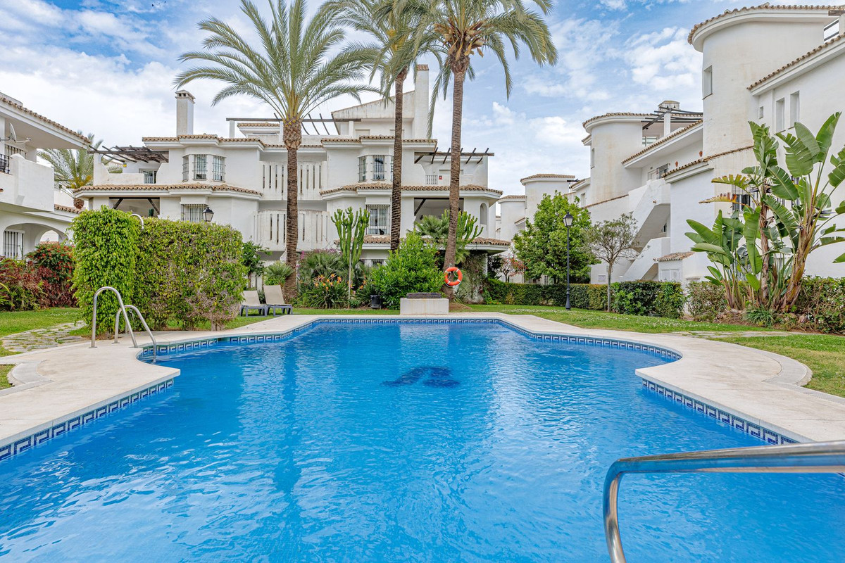 House in Marbella - view 1