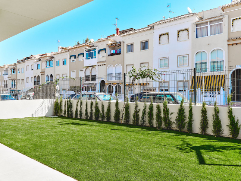 House in Torrevieja - Image 3