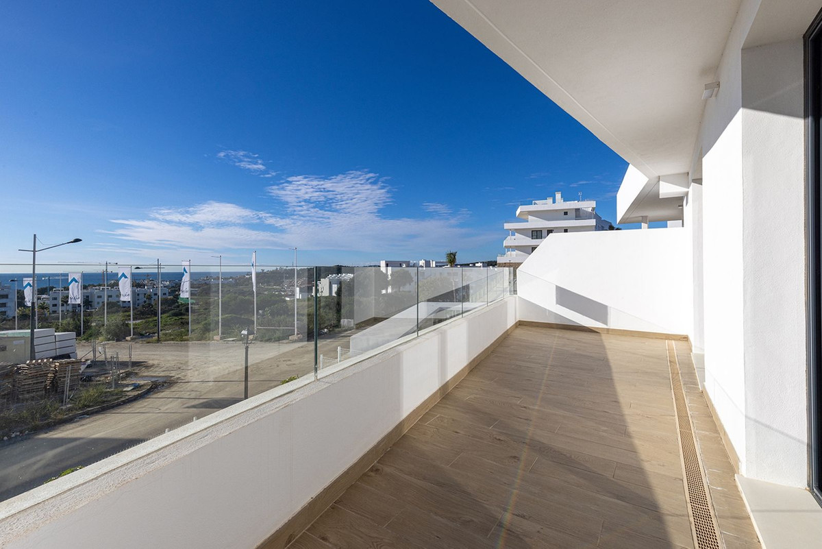 House in Estepona - Image 2