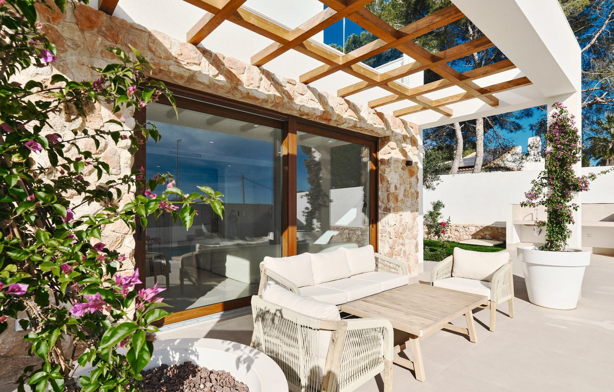 Villa in Elche - Image 2