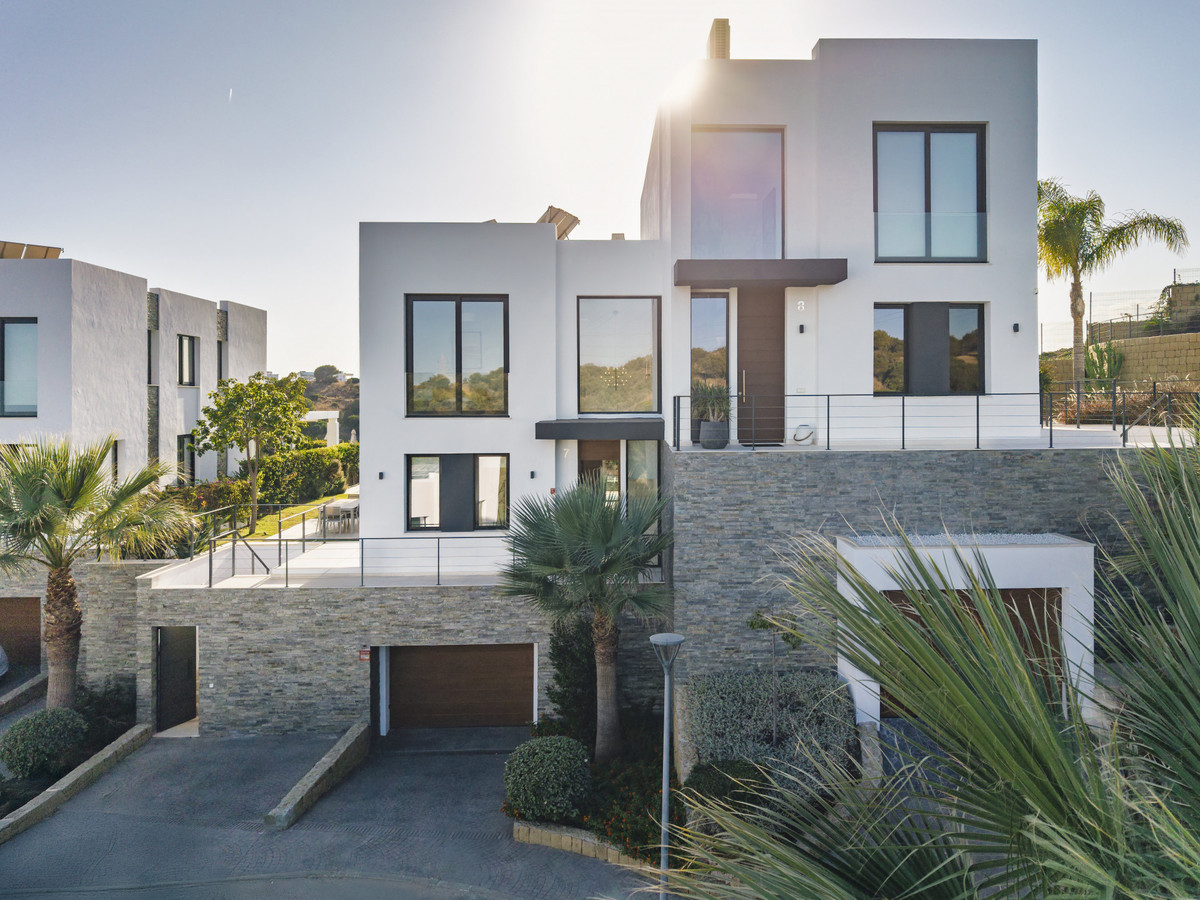 House in Cabopino - Image 3