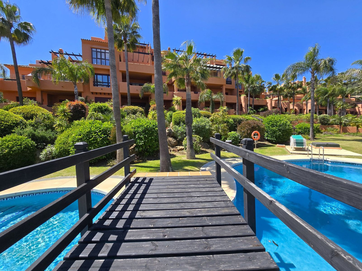 House in La Mairena - view 1