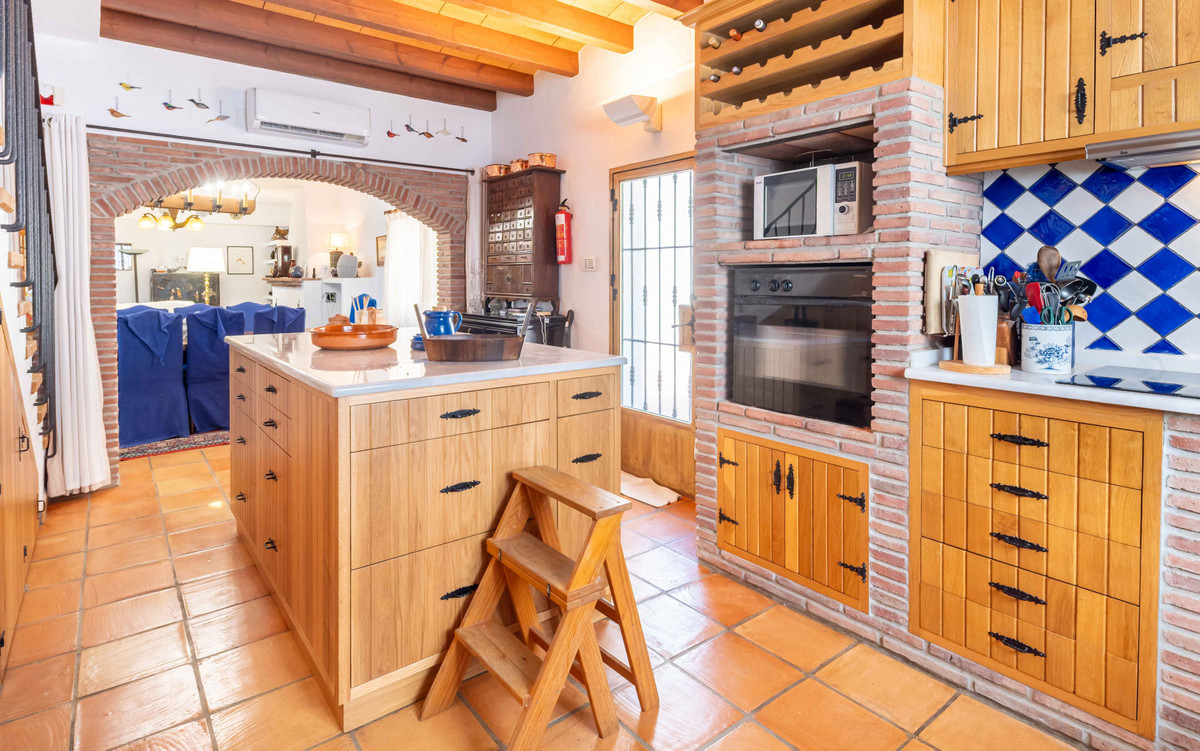 Villa in La Cala De Mijas - Image 3