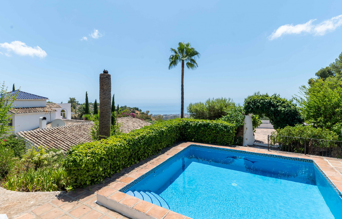 Villa in La Cala De Mijas - Image 2