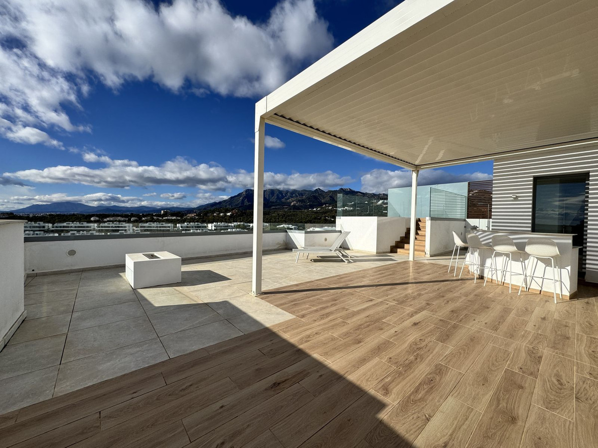 Penthouse in Las Chapas - Image 3