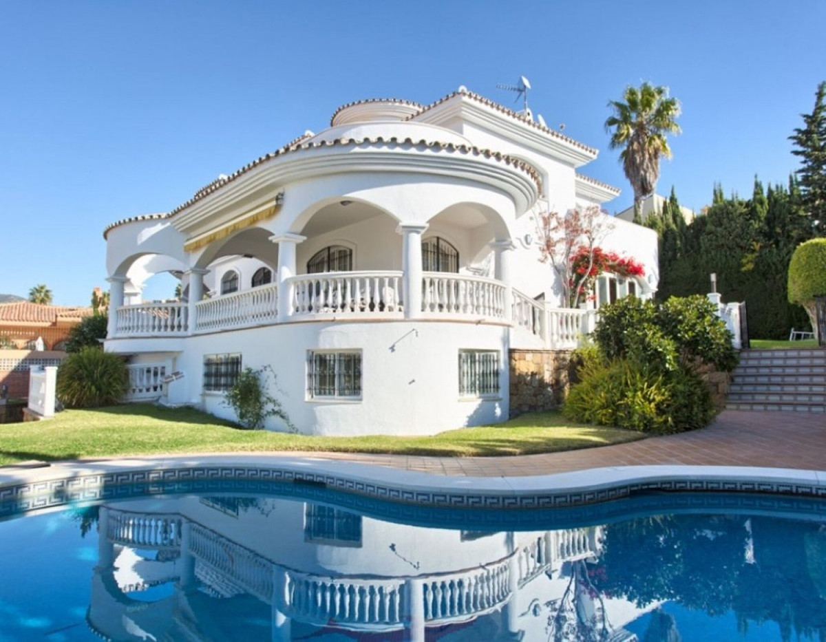 Villa in Torrequebrada - view 1