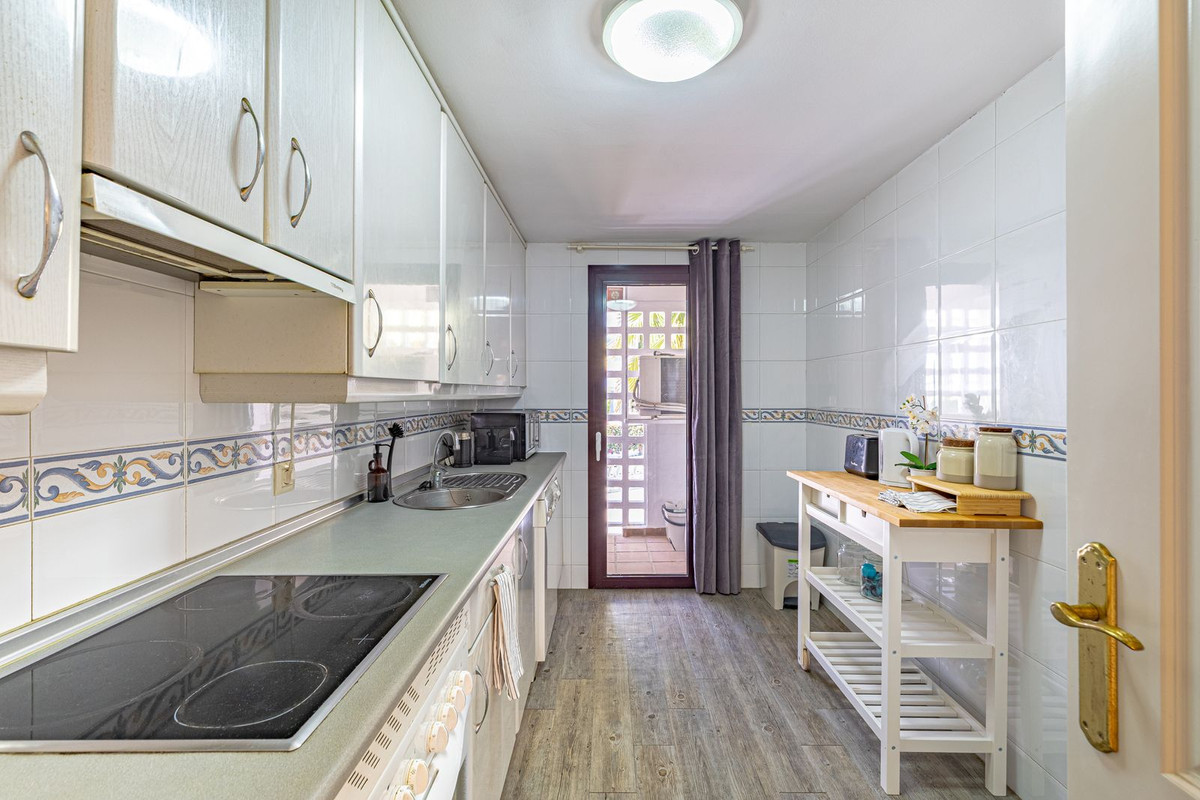 House in Nueva Andalucia - Image 2