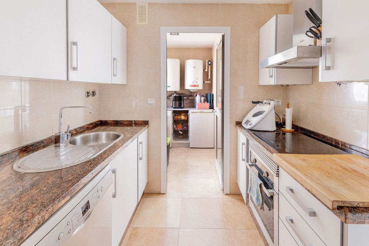 Penthouse in Estepona - Image 3