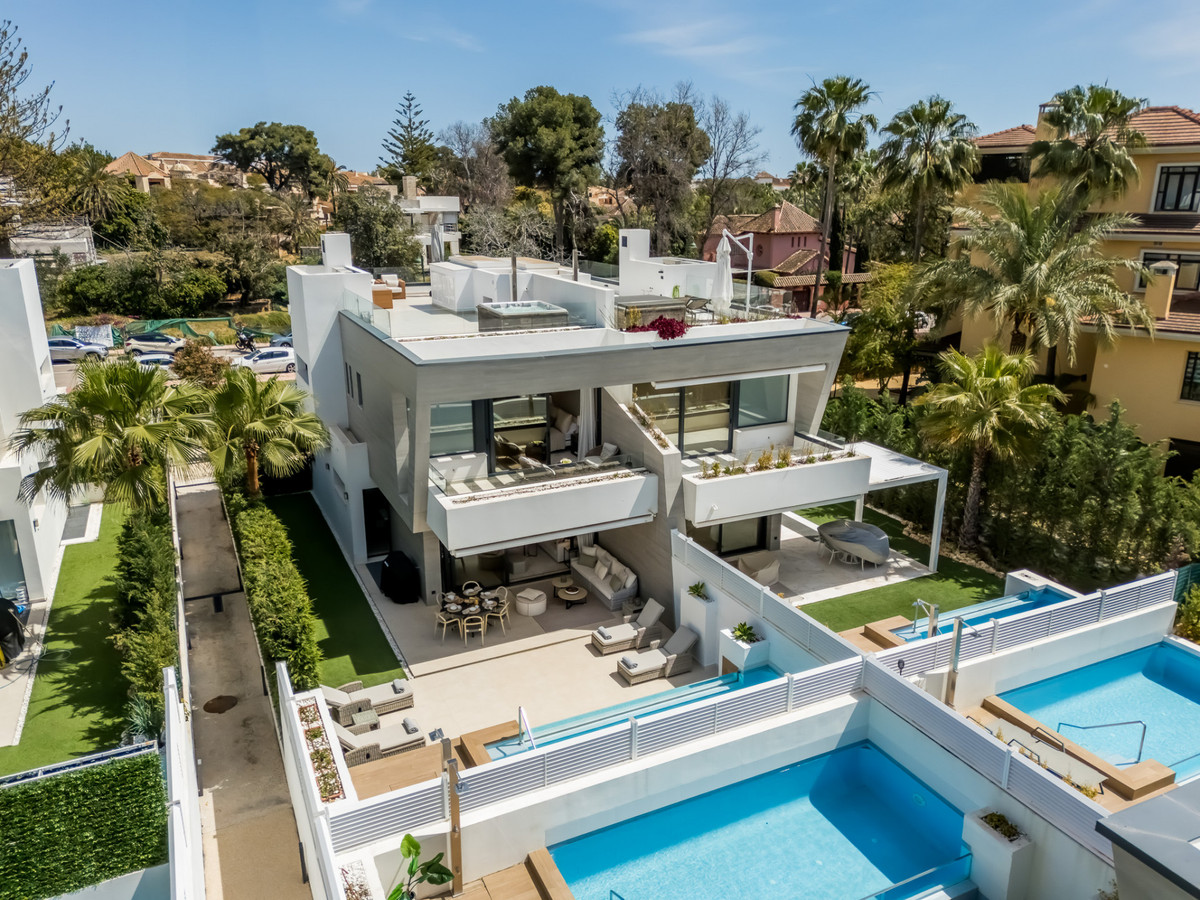 House in Puerto Banus - view 1