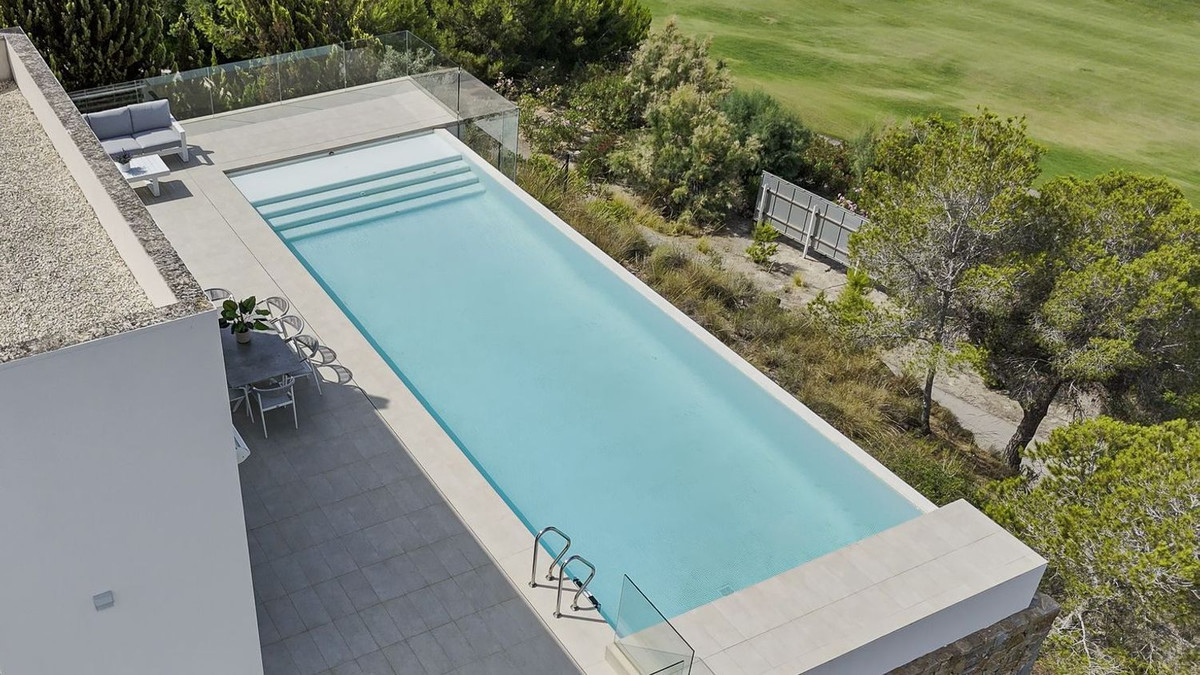 Villa in Dehesa de Campoamor - Image 2
